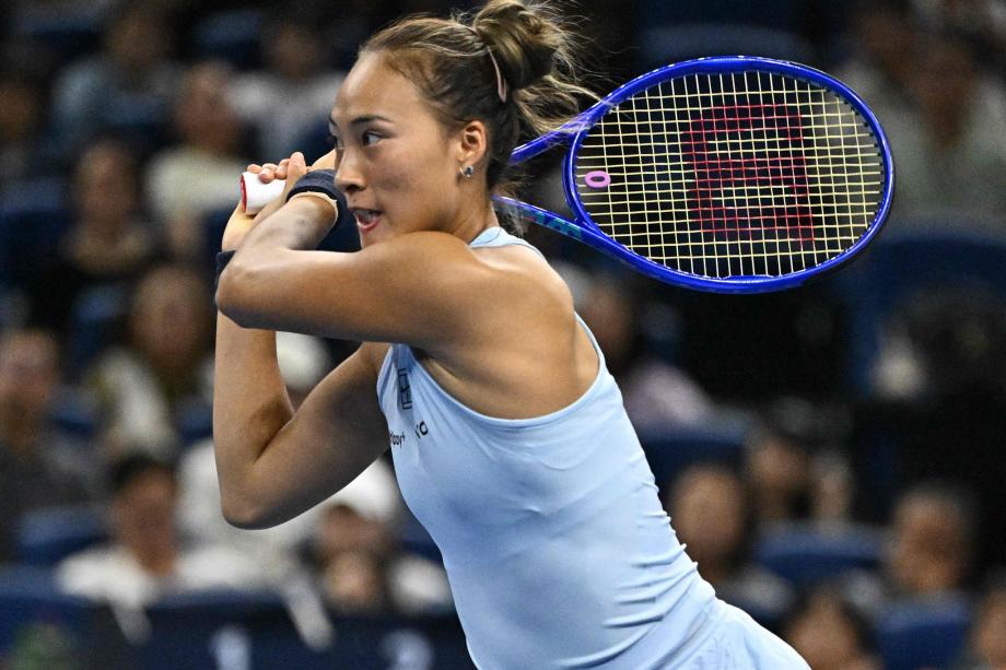 [图]郑钦文决胜盘因伤退赛 缺憾停步中网女单第三轮