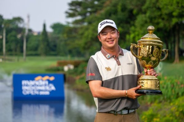 印尼赛苏提帕赢亚巡第四冠 许龙一亚军郑蕴和T14