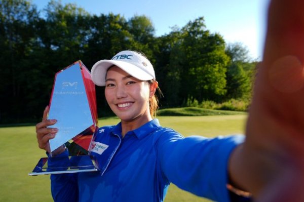中国大陆LPGA冠军第三东谈主！王馨迎打败天下第一夺冠