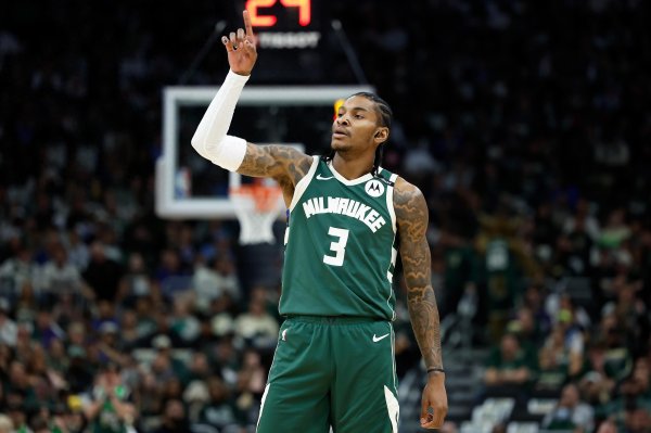 宁可1换1白送，快船也不要你！如今轰18+10+13率队大爆冷意气风发