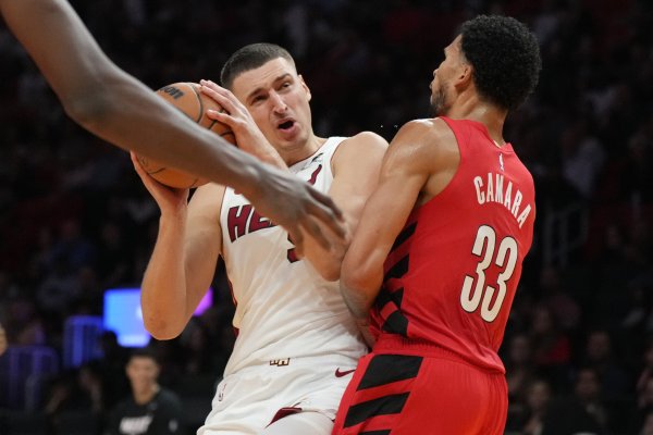 约维奇: 出场工夫断崖式下滑我很难受 不会去考虑栽培组的念念法