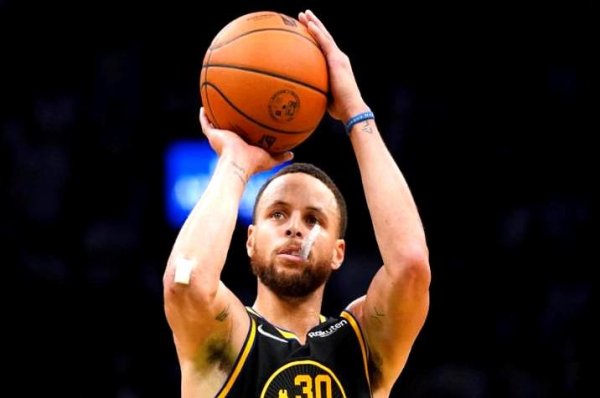 库里赛后消极！骁雄输给丛林狼，还有3个坏音讯，巴特勒来回在即