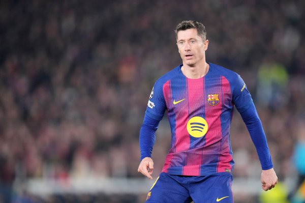 谁能交班?TA：巴萨主见签新前卫接替莱万，小蜘蛛、凯恩等东说念主在列