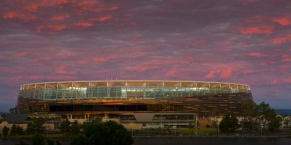 米兰要飞珀斯踢客场，意甲赛程为啥还不公布？来听个明口语