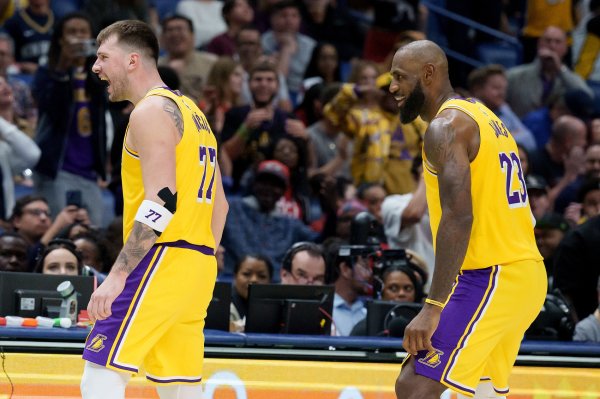 东契奇：我看到了詹姆斯的大风车扣篮 能亲目击证确凿太神奇了