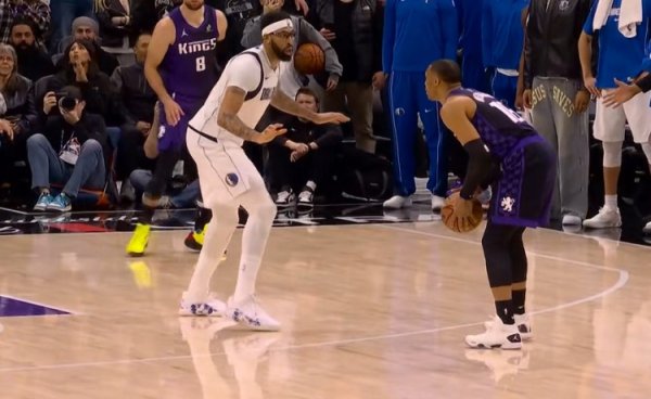 还有契机吗？施罗德&威少相接起原反超三分可惜皆偏出