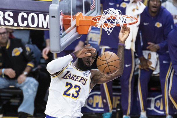 13中11！东契奇谈詹姆斯今晚投篮：才投丢两球？太狂妄了